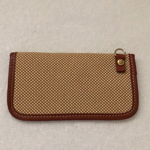 Dooney & Bourke pouch - Picture 5 of 5